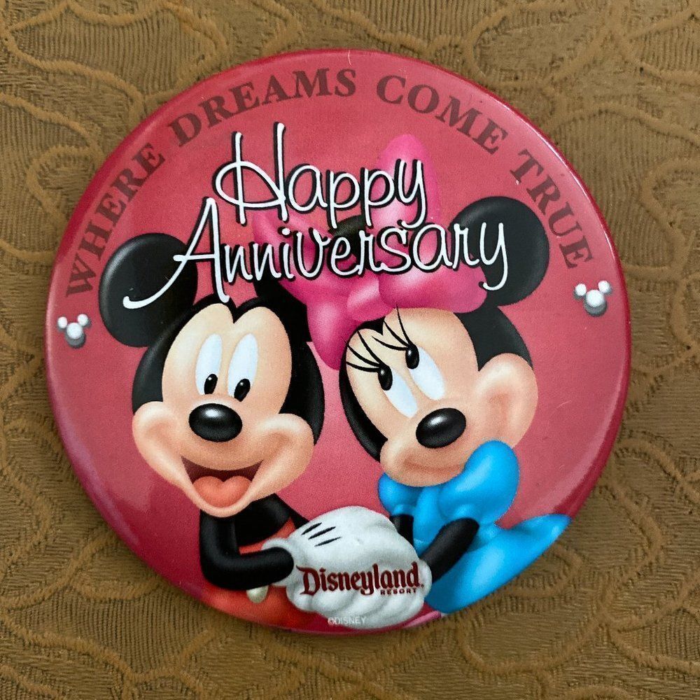 𝅺Disney Mickey & Minnie “Happy Anniversary” Button Pin Badge Collectible Parks